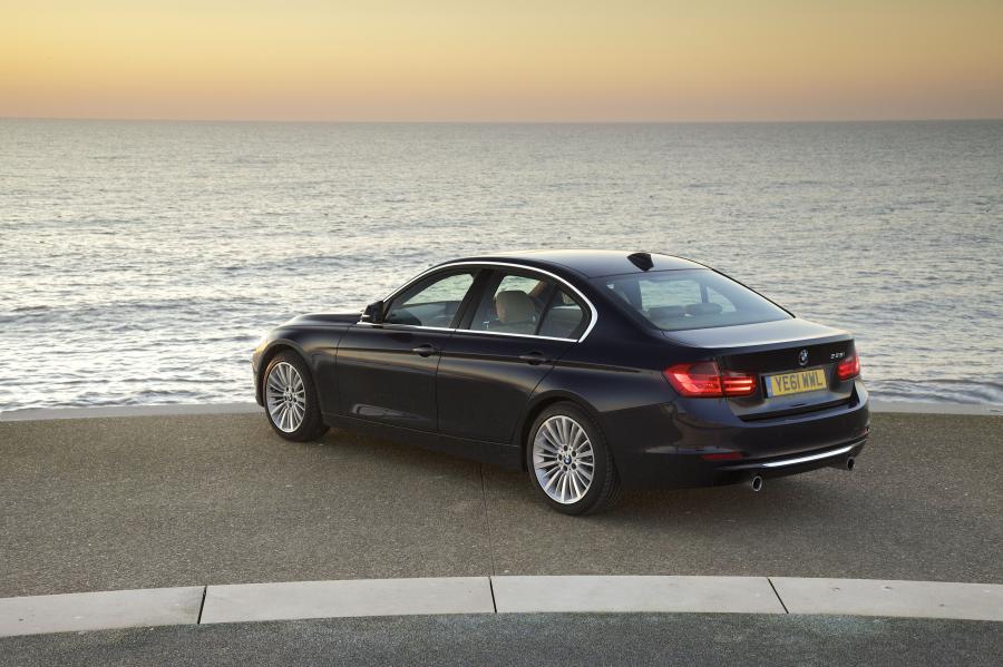  BMW 335iLuxury 2012 года  (UK) (фото 31 из 33)